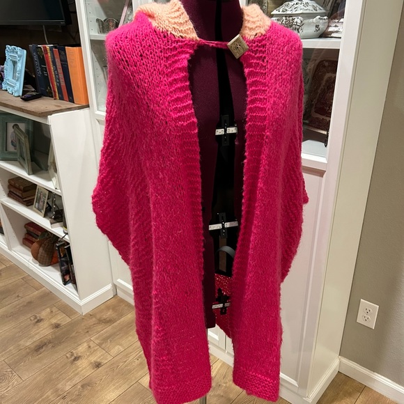 One of a Kind Pink designer Sweater poncho Size OS Bird Boutique EUC - Picture 3 of 6